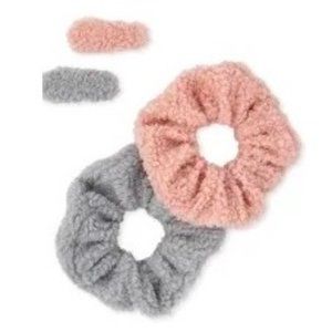 SOLD - 2 for $10 - NEW The Children's Place Scrunchie And Hair Clip 4pc Set